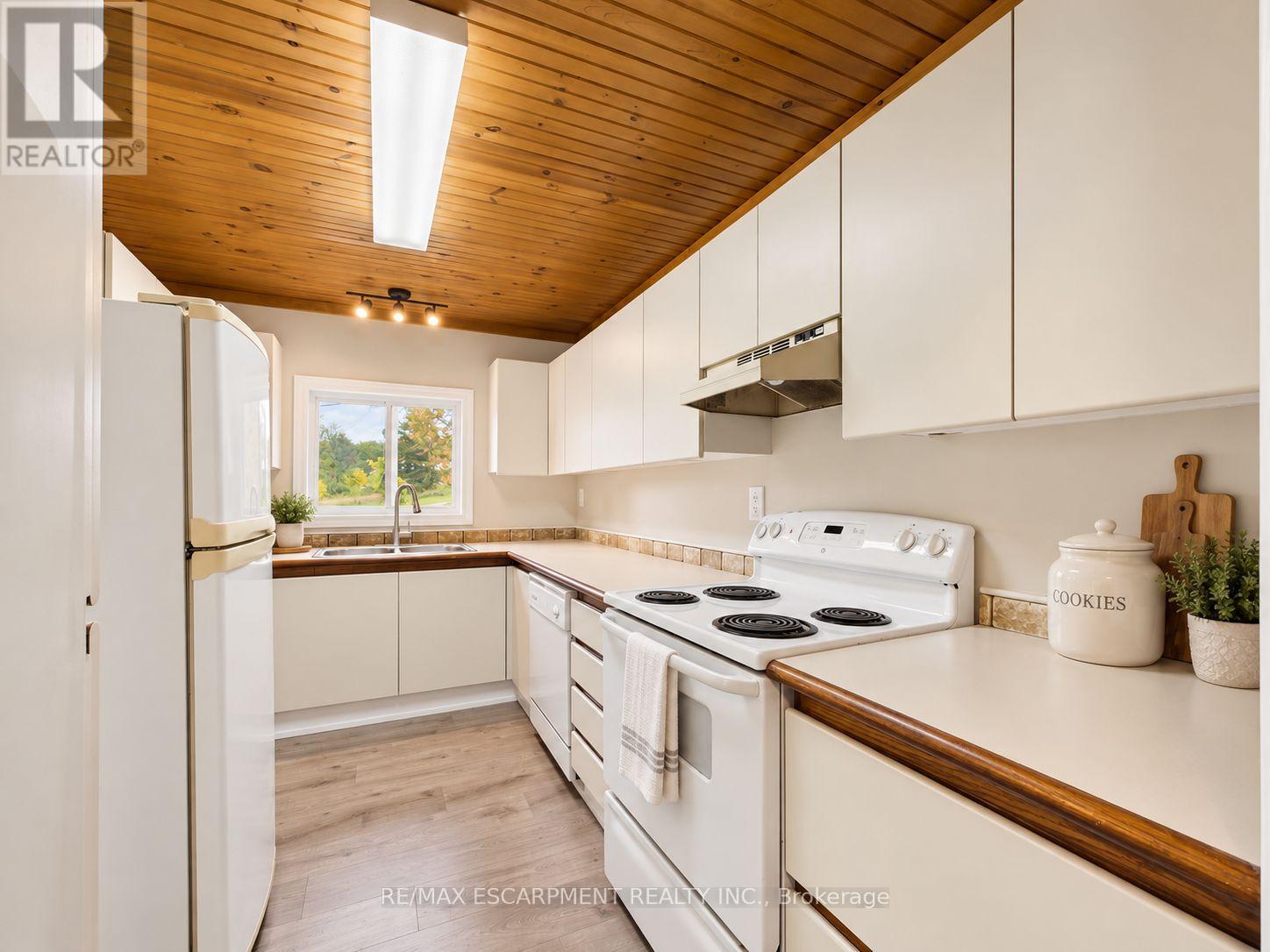 8272 Rama Road, Ramara, Ontario  L0K 2B0 - Photo 14 - S13857424