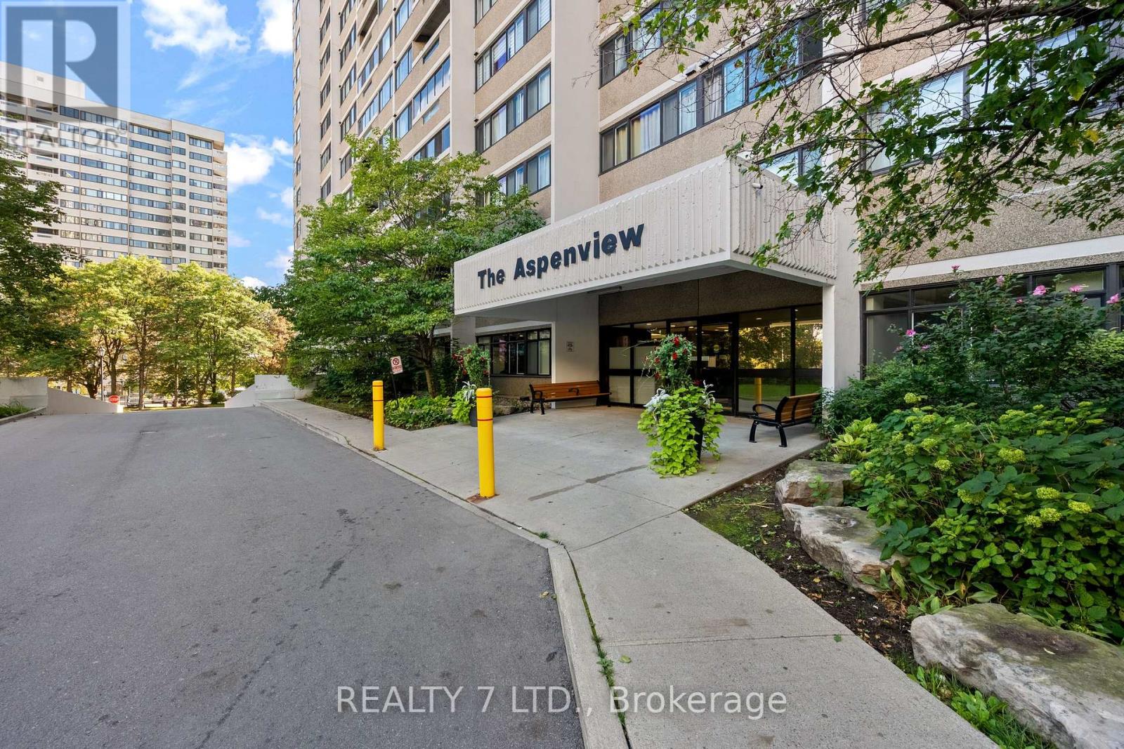 1507 - 50 Elm Drive E, Mississauga, Ontario  L5A 3X2 - Photo 4 - W13797338