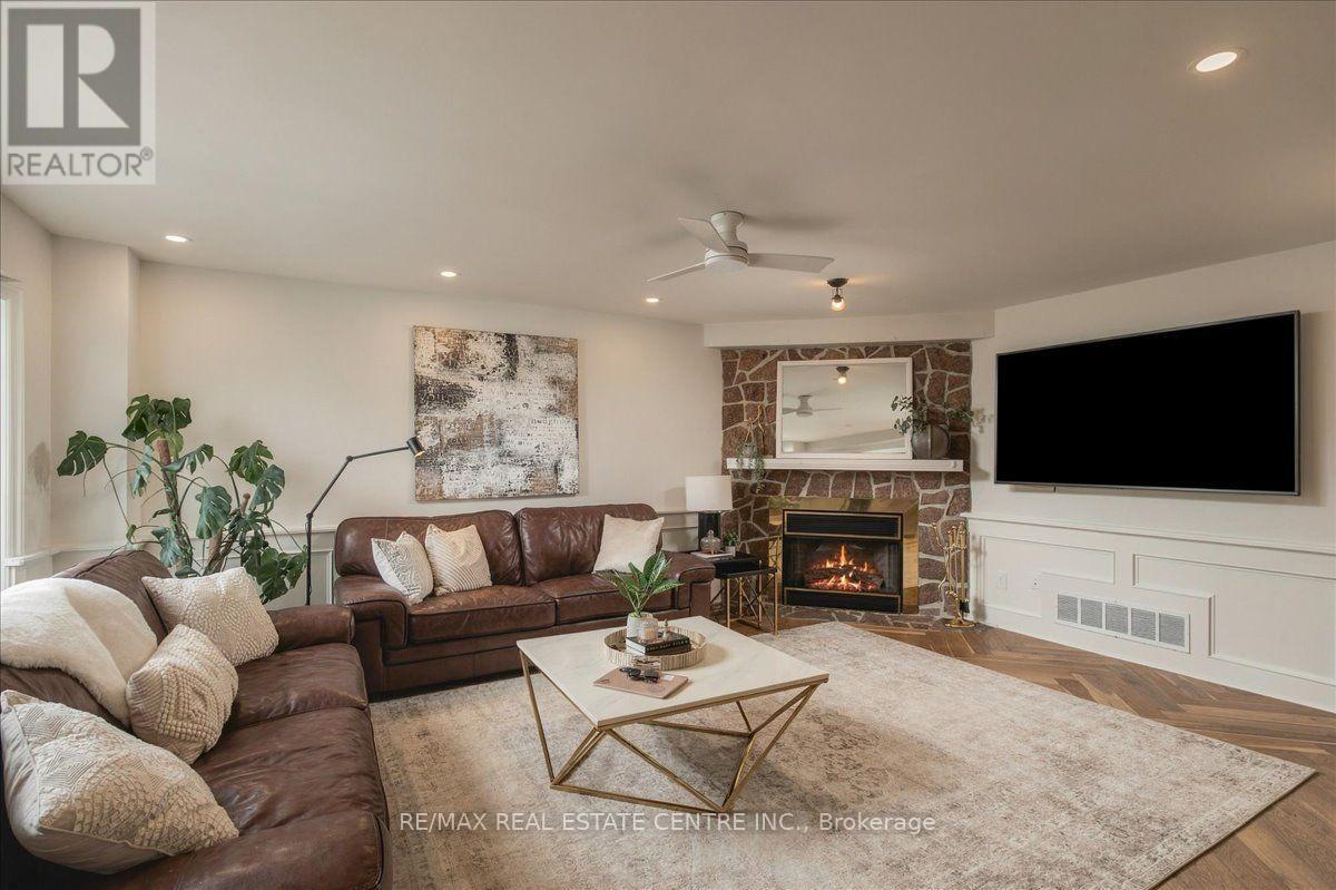 1749 Heritage Way, Oakville, Ontario  L6M 3A2 - Photo 17 - W13857480