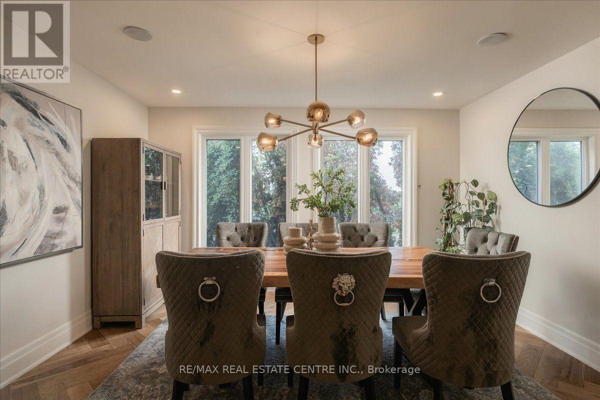 1749 Heritage Way, Oakville, Ontario  L6M 3A2 - Photo 7 - W13857480