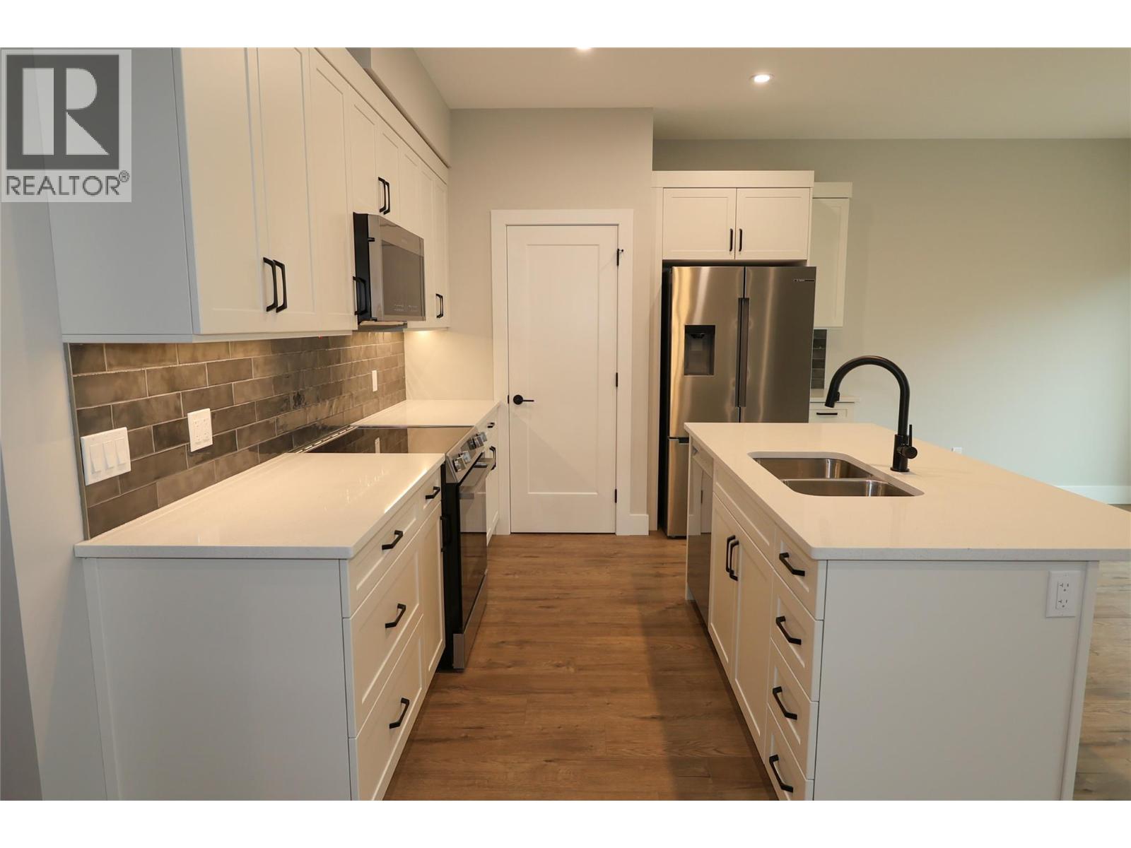 724 St Mary River Drive Kimberley British Columbia Canada V1A3J3 4