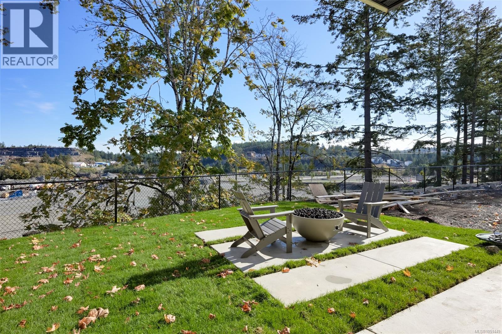 2119 Kingbird Dr