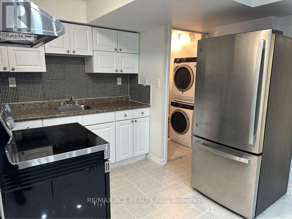 Bsmt - 11 Seasons Drive, Toronto, Ontario  M1X 1X4 - Photo 5 - E13857192