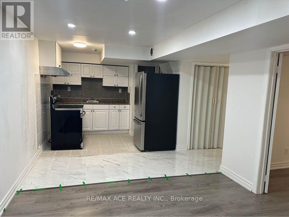 Bsmt - 11 Seasons Drive, Toronto, Ontario  M1X 1X4 - Photo 8 - E13857192
