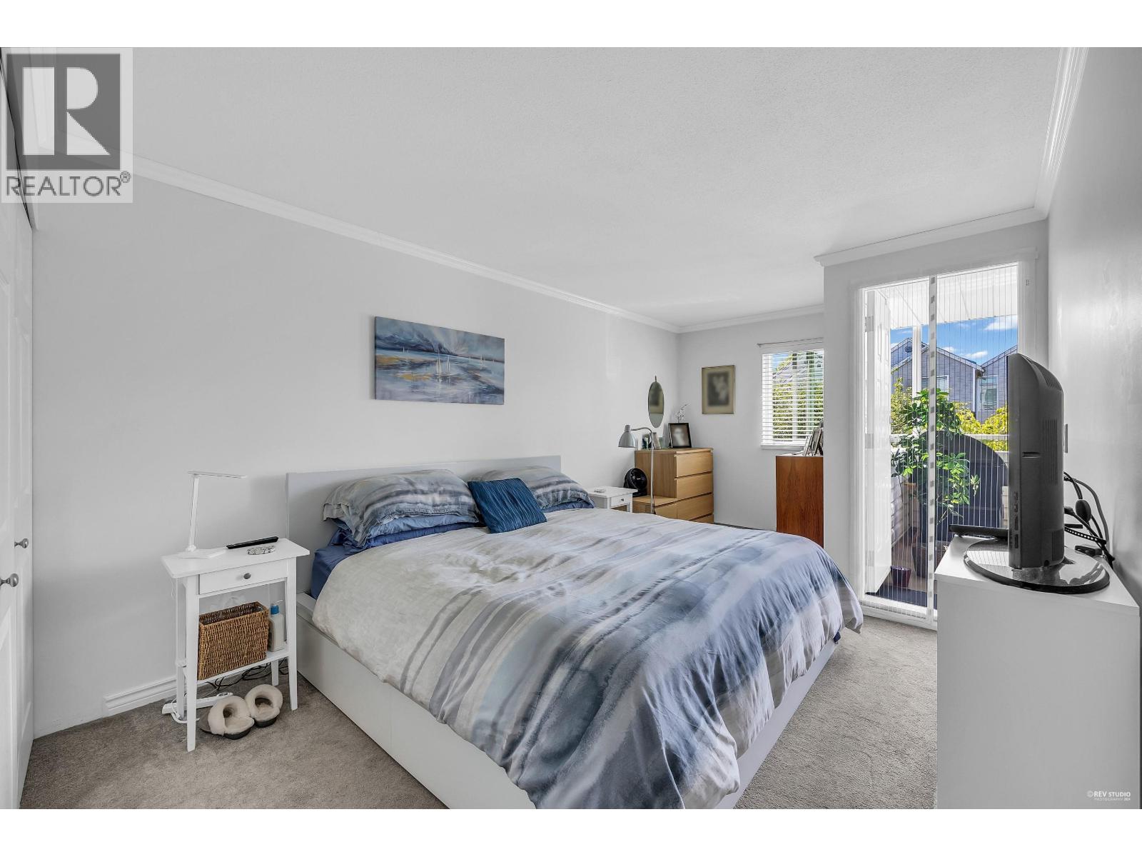 15 5661 LADNER TRUNK ROAD