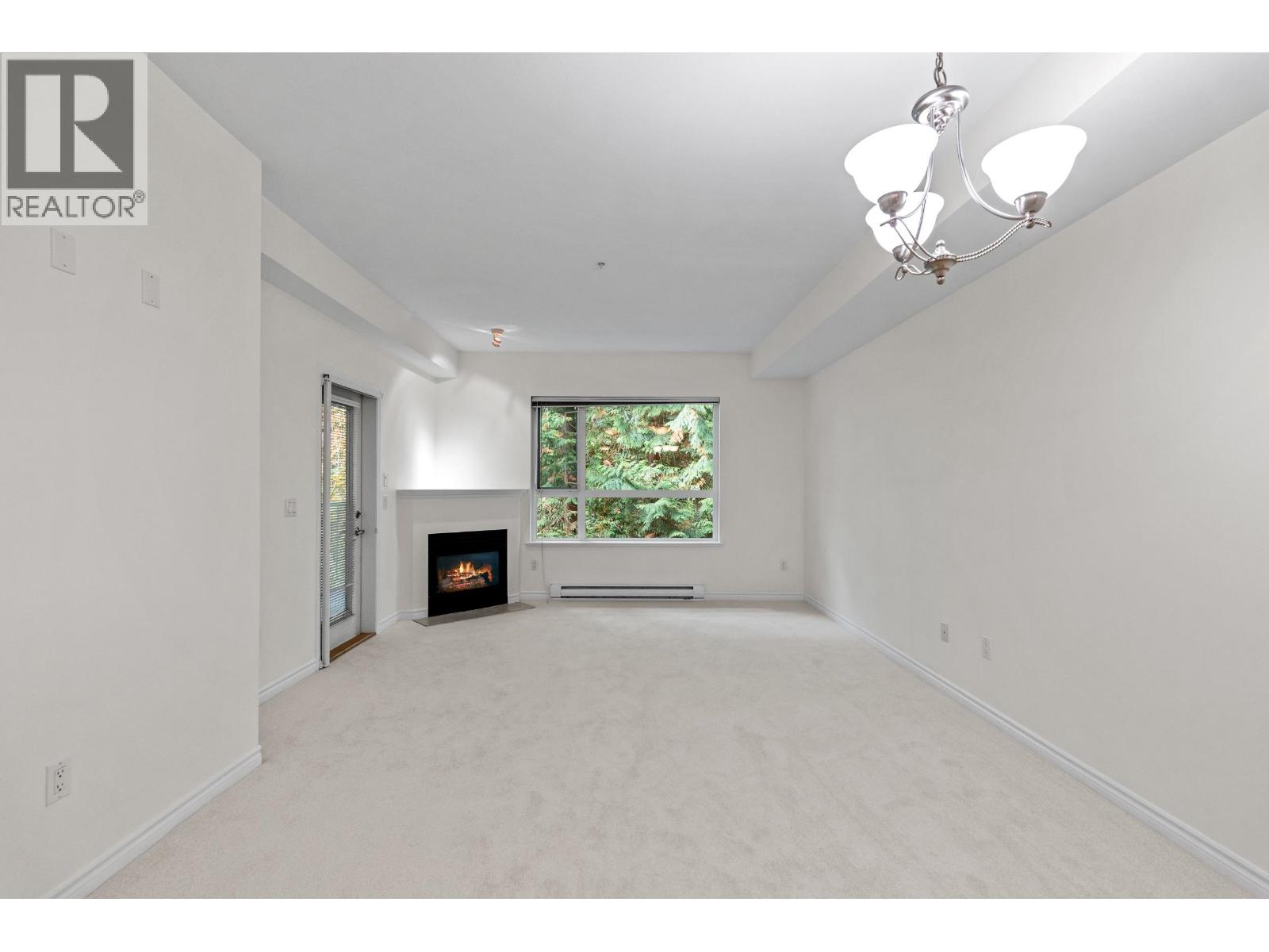 208 3151 CONNAUGHT CRESCENT