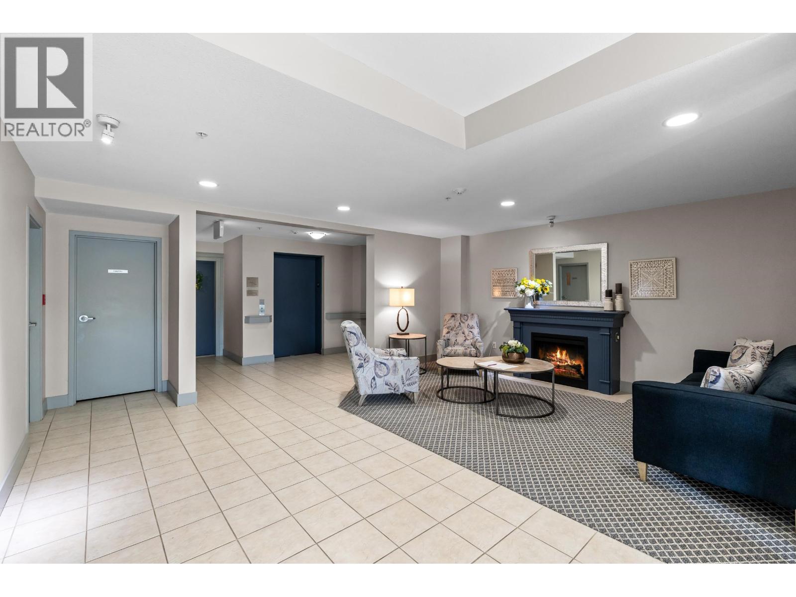 208 3151 CONNAUGHT CRESCENT