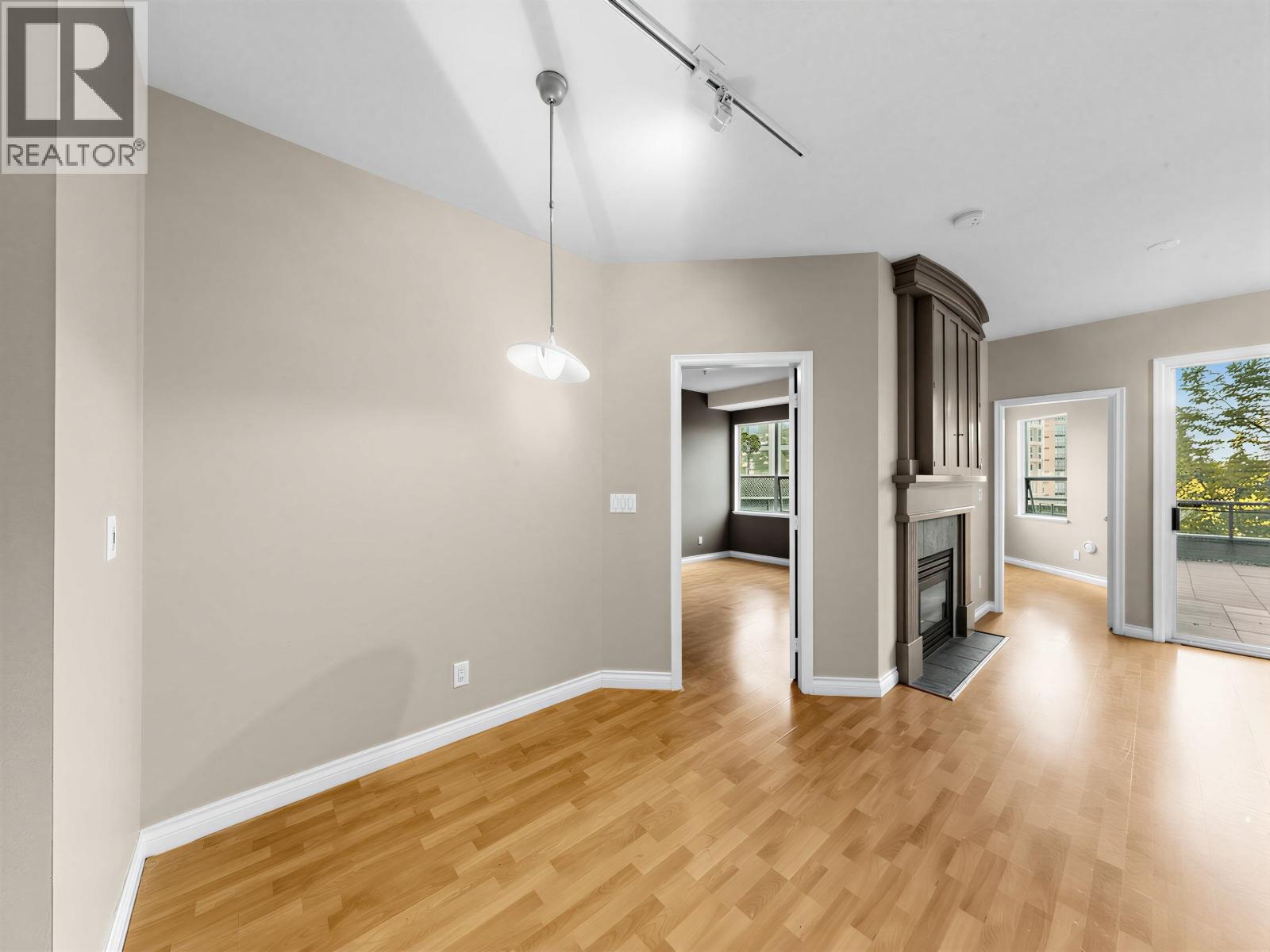 204 131 W 3RD STREET