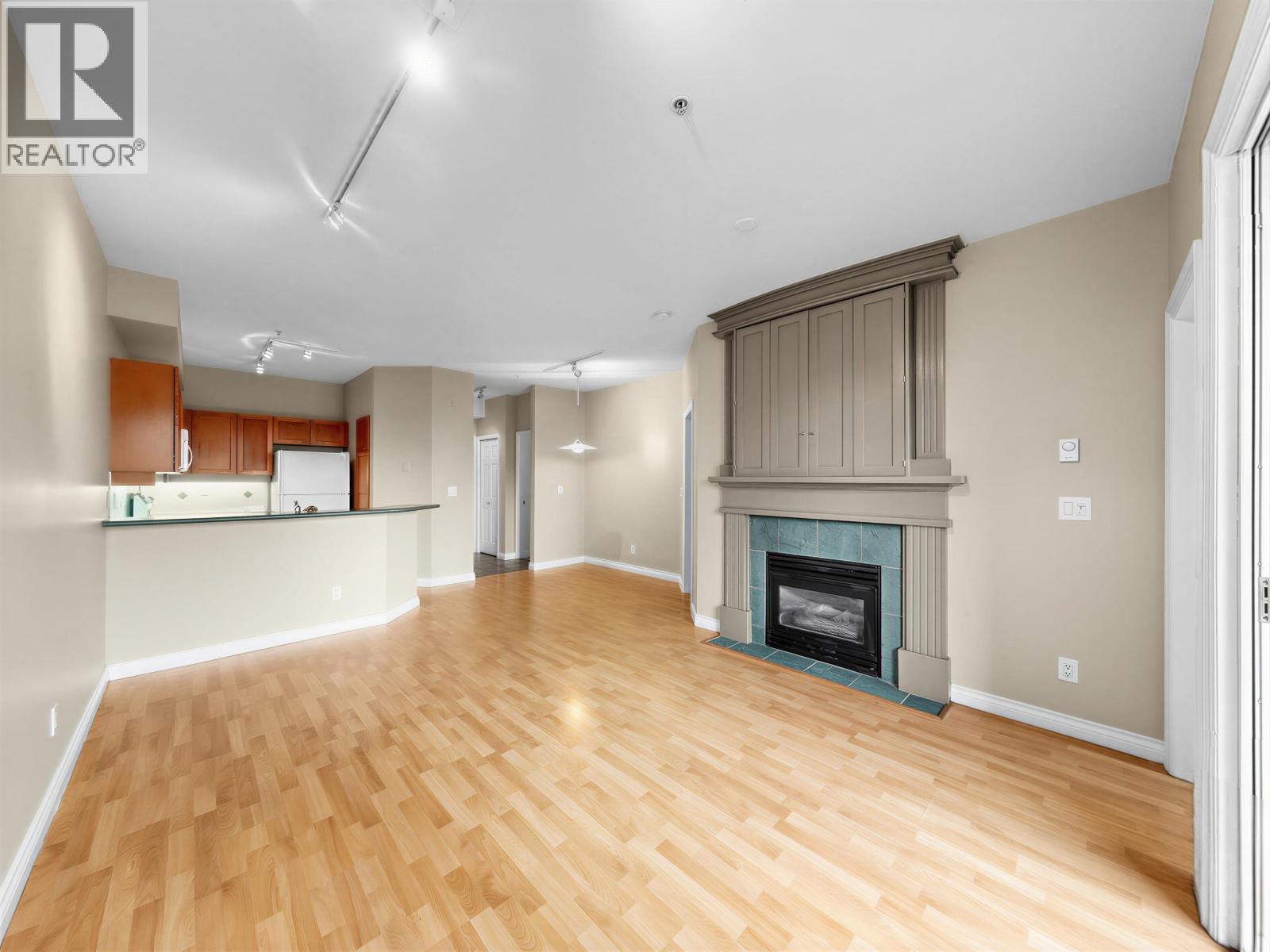 204 131 W 3RD STREET