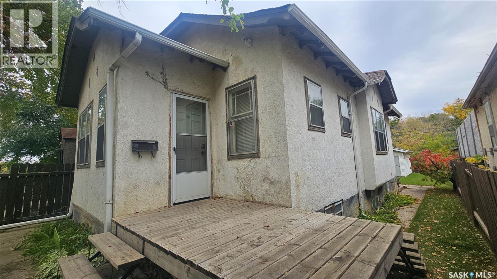 114 N Avenue S, Saskatoon, Saskatchewan  S7M 2M7 - Photo 3 - SK050276