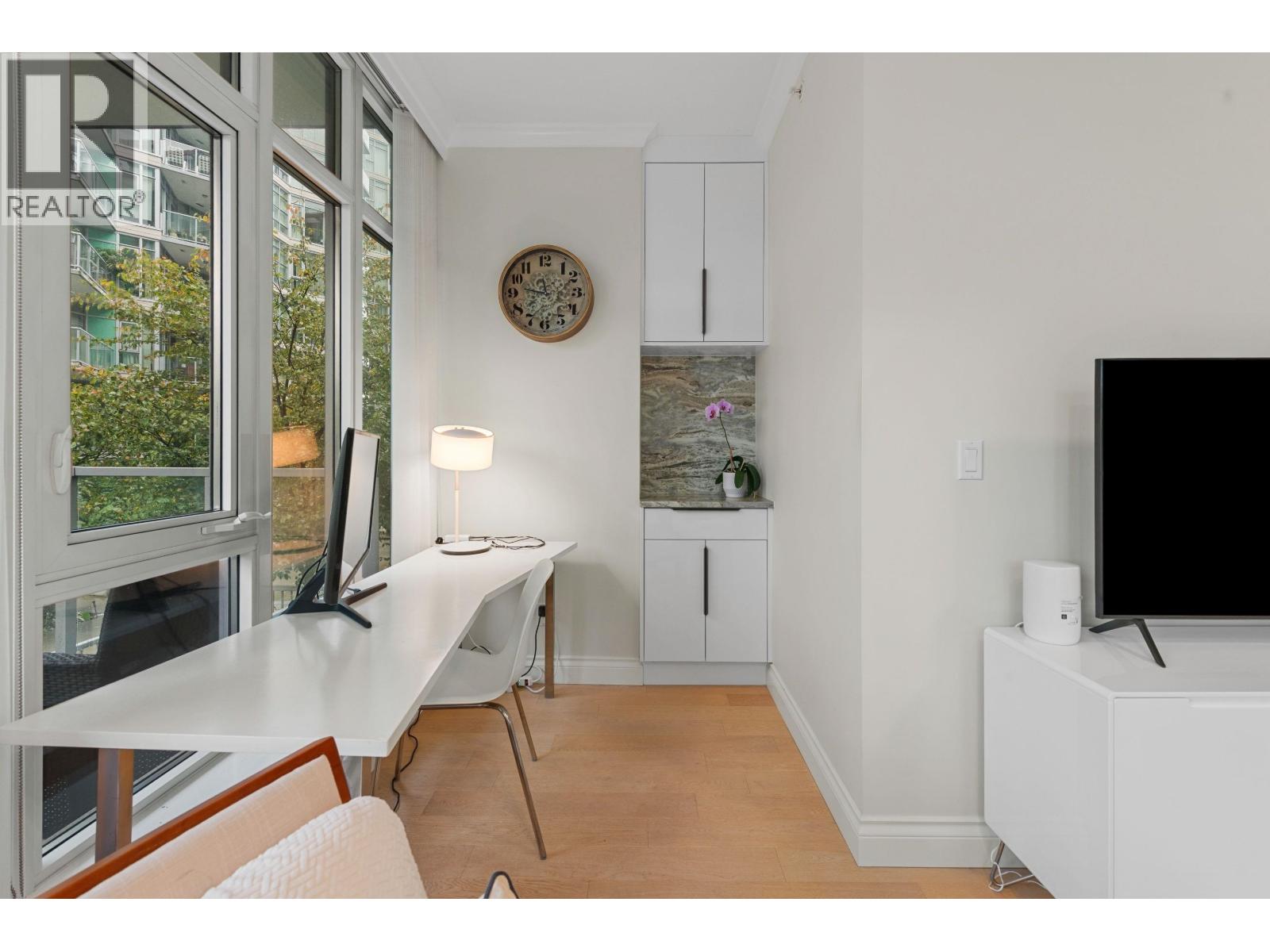 211 185 VICTORY SHIP WAY