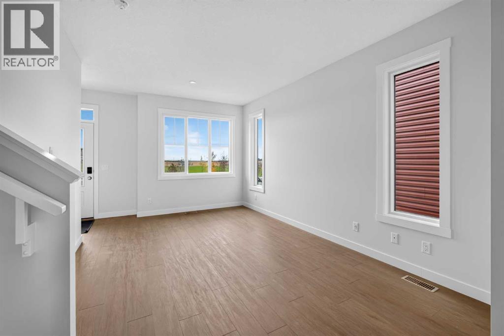 255 Lucas Gate Nw, Calgary, Alberta  T3P 2S5 - Photo 5 - A2345255