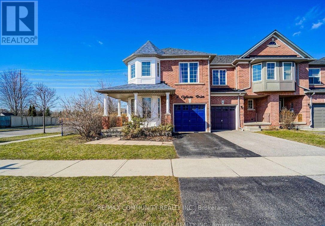 2 OGLEVIE DRIVE, Whitby, Ontario