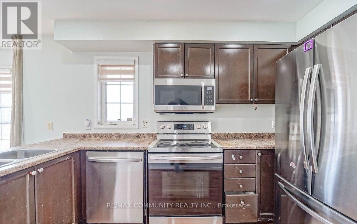 2 Oglevie Drive, Whitby, Ontario  L1R 2Y4 - Photo 10 - E13857560