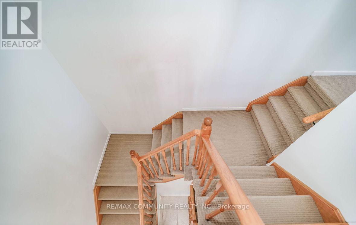 2 Oglevie Drive, Whitby, Ontario  L1R 2Y4 - Photo 13 - E13857560