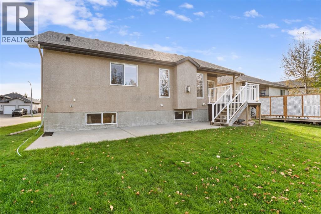 18 Park Point, Whitecourt, Alberta  T7S 1W9 - Photo 34 - A2349547