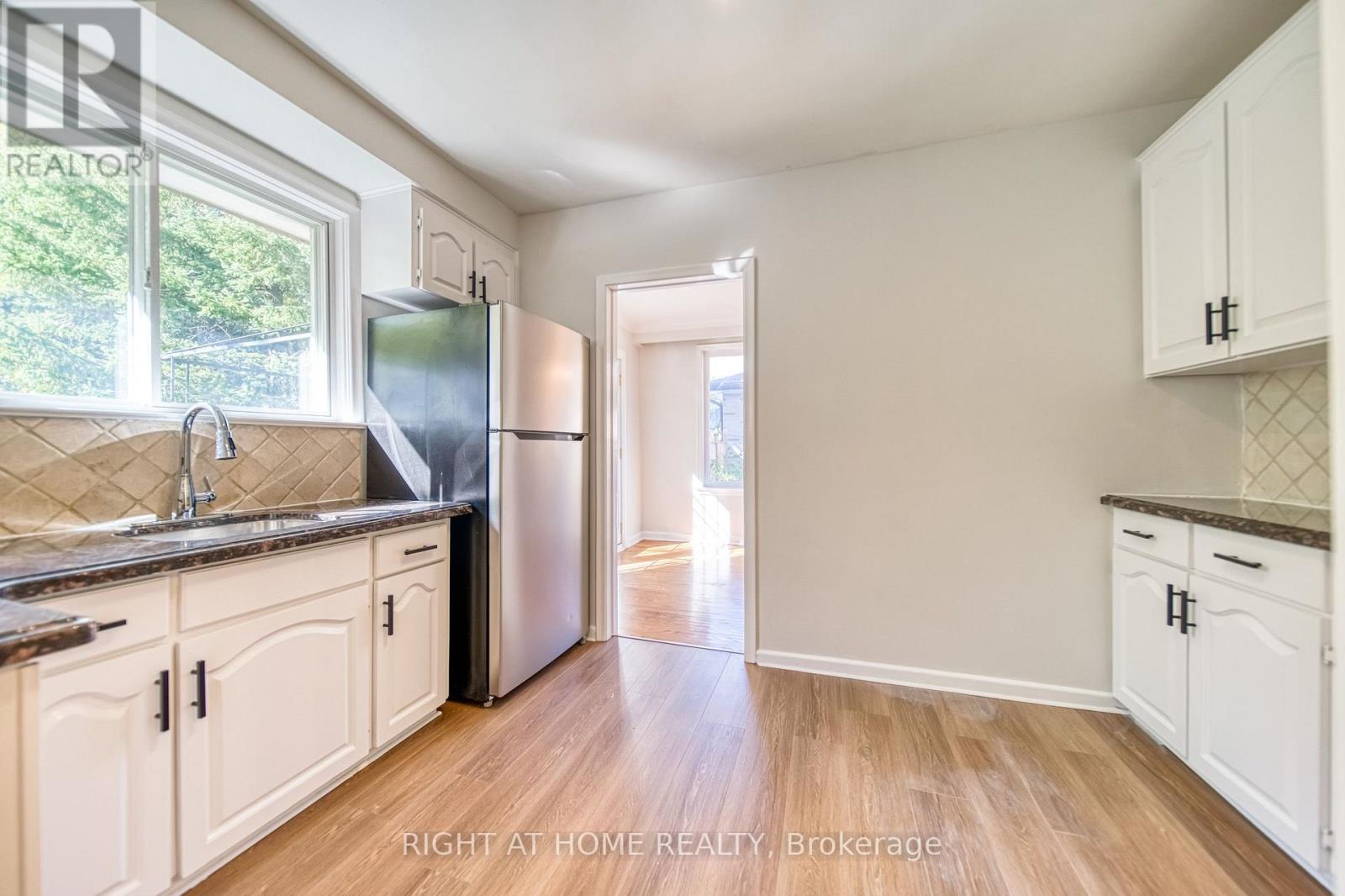 506 Trudale Court, Oakville, Ontario  L6L 4H1 - Photo 15 - W13857548