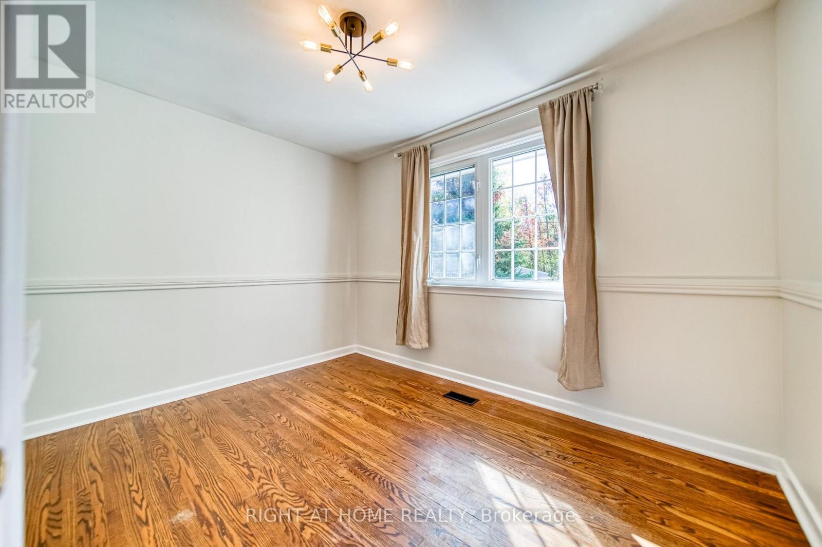 506 Trudale Court, Oakville, Ontario  L6L 4H1 - Photo 17 - W13857548