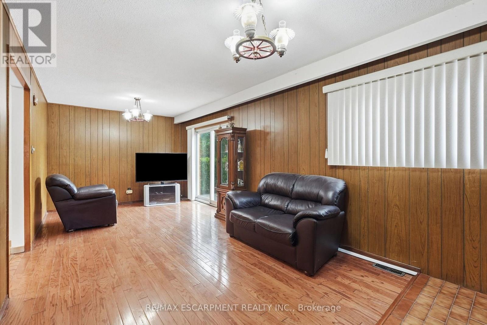 7566 Netherwood Road, Mississauga, Ontario  L4T 2N9 - Photo 18 - W13857592