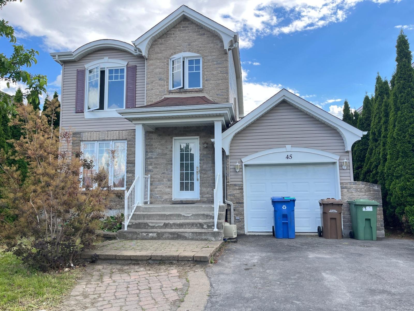 45 Rue Marc-Laplante E. Châteauguay Quebec Canada J6K0A7 1