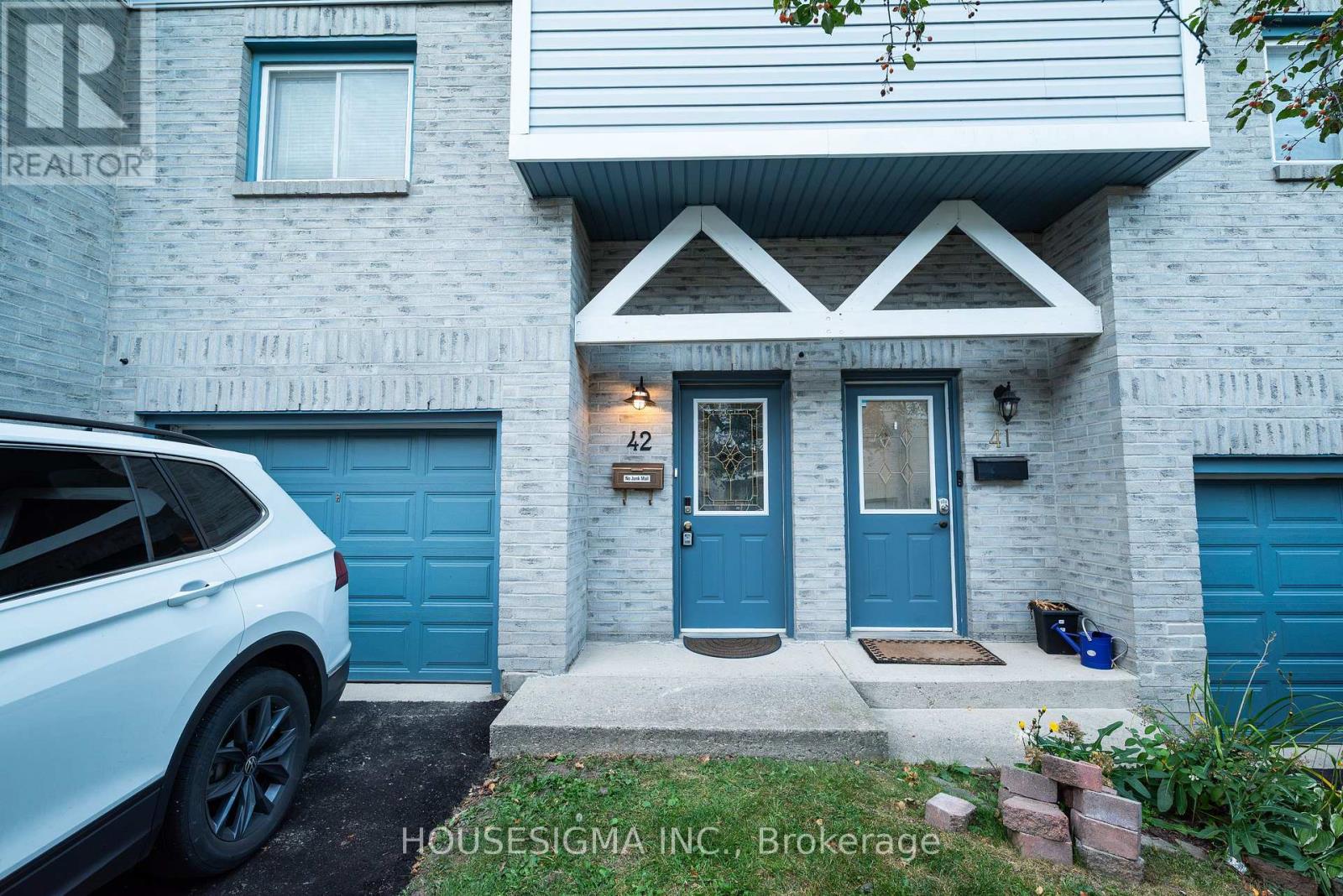 42 - 589 BEECHWOOD DRIVE