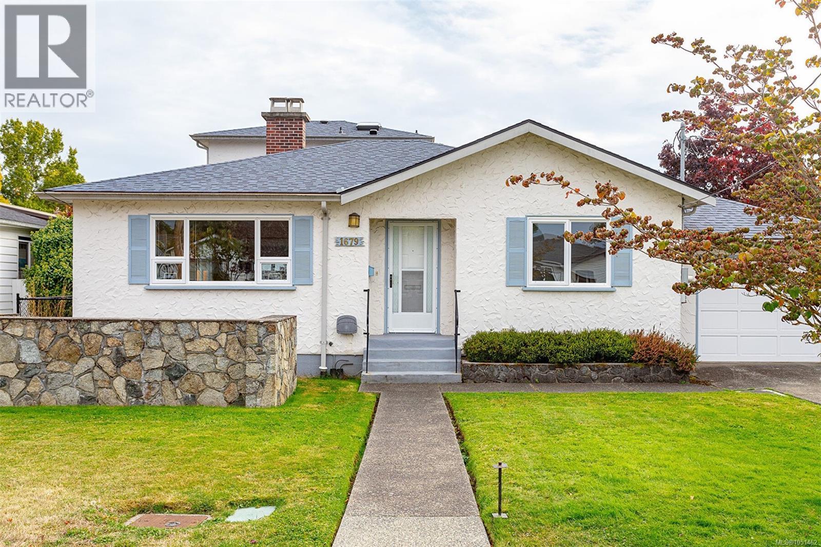 1679 Freeman Ave, Saanich, British Columbia