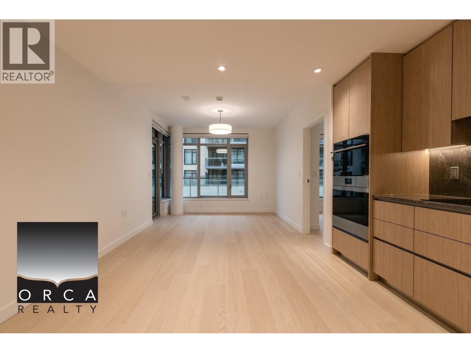 306 777 Harbour Way, North Vancouver, British Columbia  V7P 0G2 - Photo 4 - R3170905