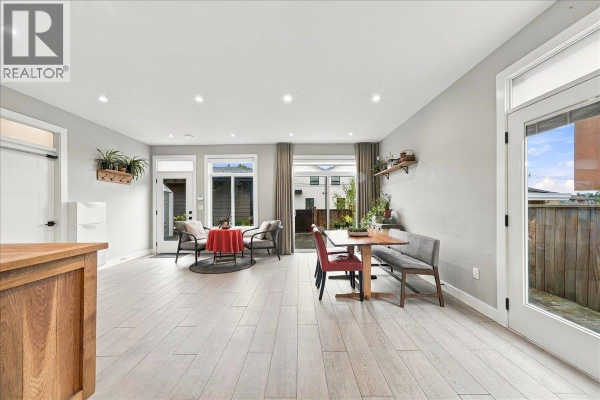 4348 Carleton Avenue, Burnaby, British Columbia  V5G 3B6 - Photo 11 - R3171856