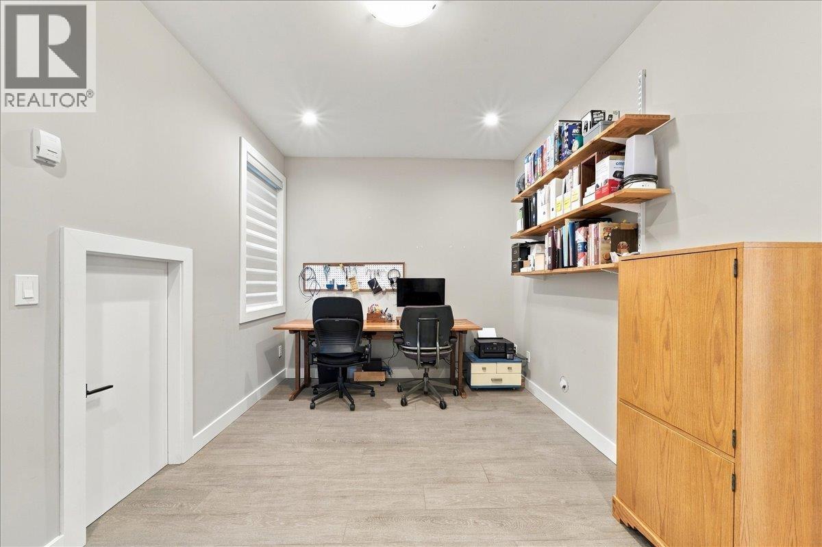 4348 Carleton Avenue, Burnaby, British Columbia  V5G 3B6 - Photo 15 - R3171856