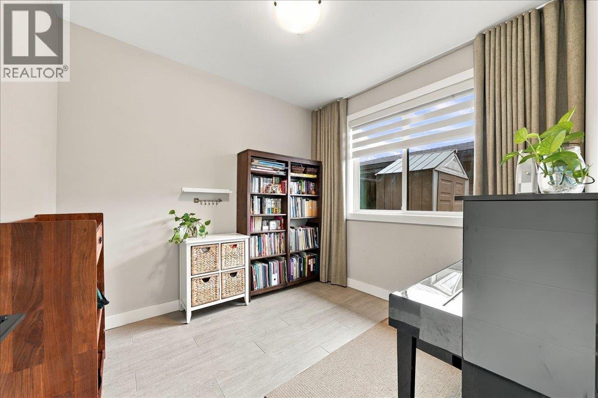 4348 Carleton Avenue, Burnaby, British Columbia  V5G 3B6 - Photo 16 - R3171856