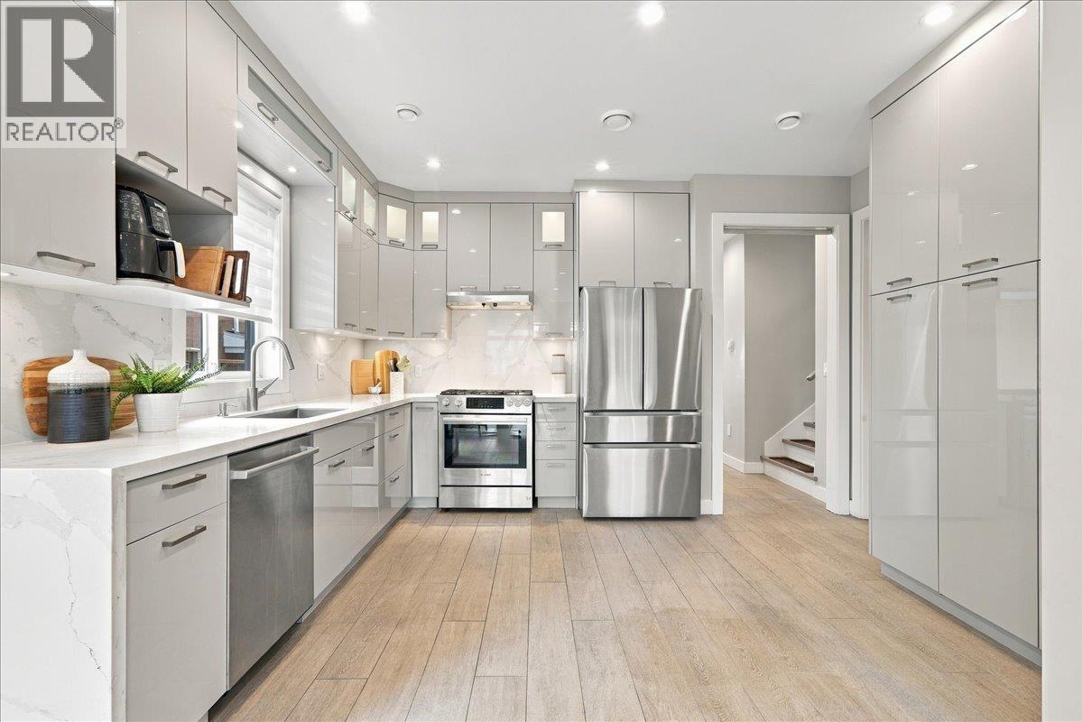 4348 Carleton Avenue, Burnaby, British Columbia  V5G 3B6 - Photo 10 - R3171856