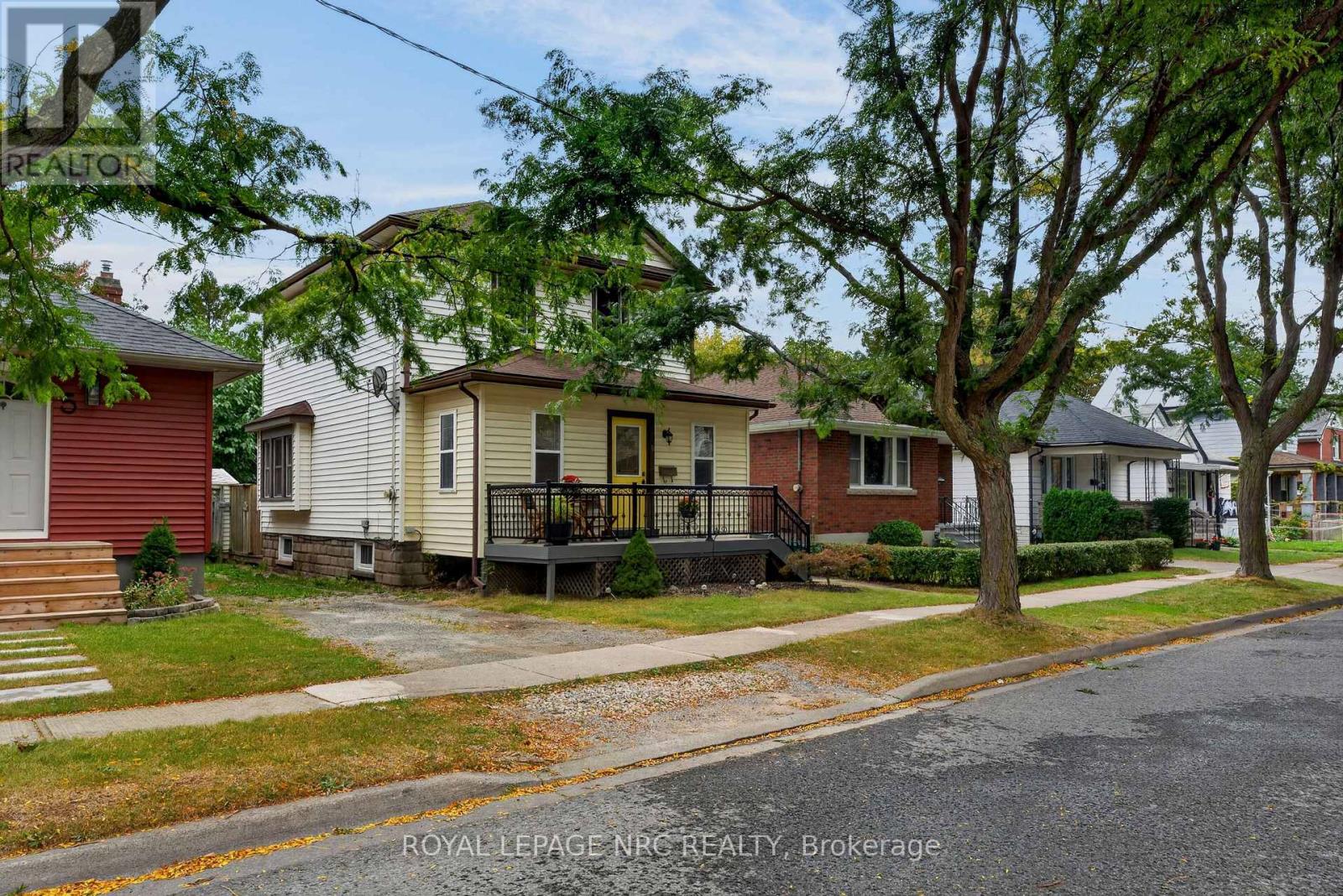 9 Marmora Street, St. Catharines (E. Chester), Ontario  L2P 3B9 - Photo 3 - X13857670