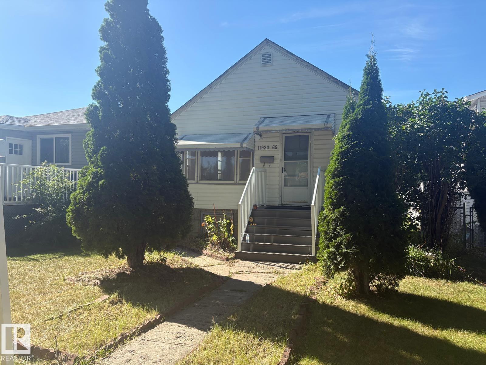 11922 69 ST NW