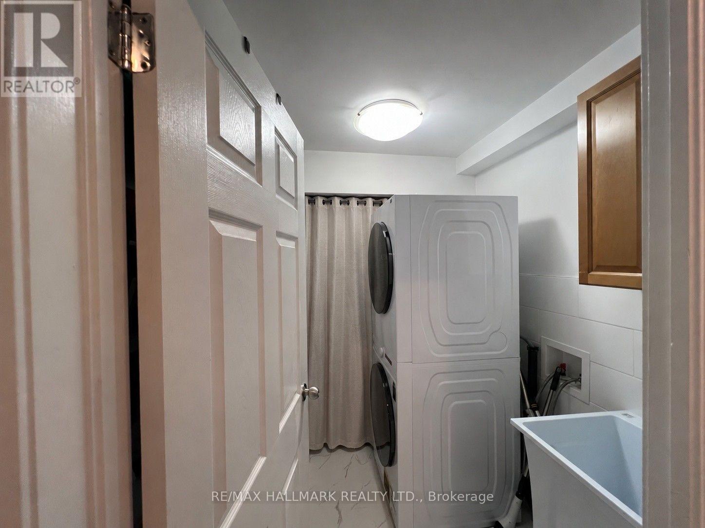 36 Fergus Avenue N, Richmond Hill, Ontario  L4E 3B7 - Photo 12 - N13857618