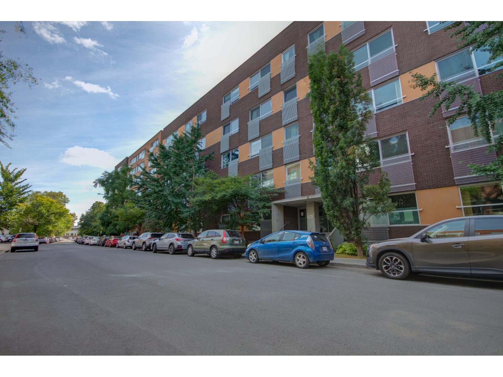 7060 Rue Hutchison|#204 Montréal (Villeray/Saint-Michel/Parc-Extension) Quebec Canada H3N2Z1