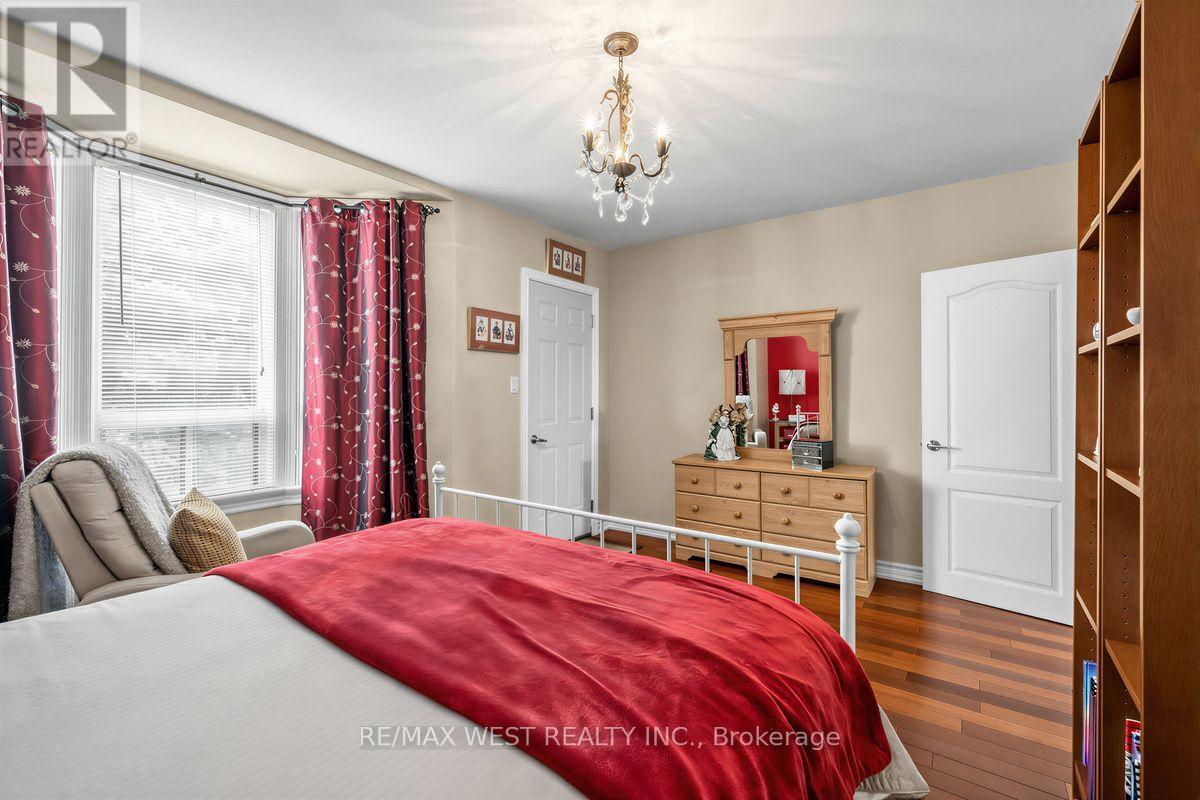 66 Bristol Avenue, Toronto, Ontario  M6H 3J9 - Photo 13 - W13857612