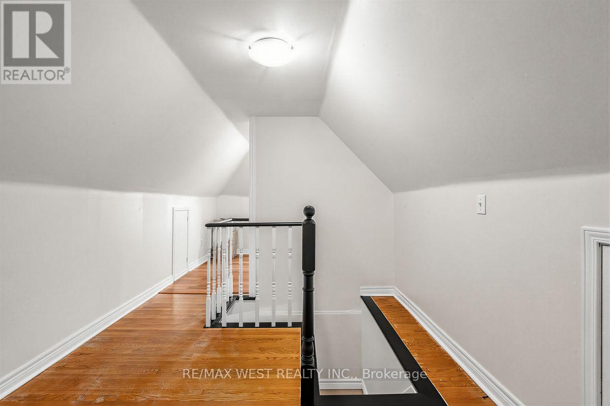 66 Bristol Avenue, Toronto, Ontario  M6H 3J9 - Photo 22 - W13857612