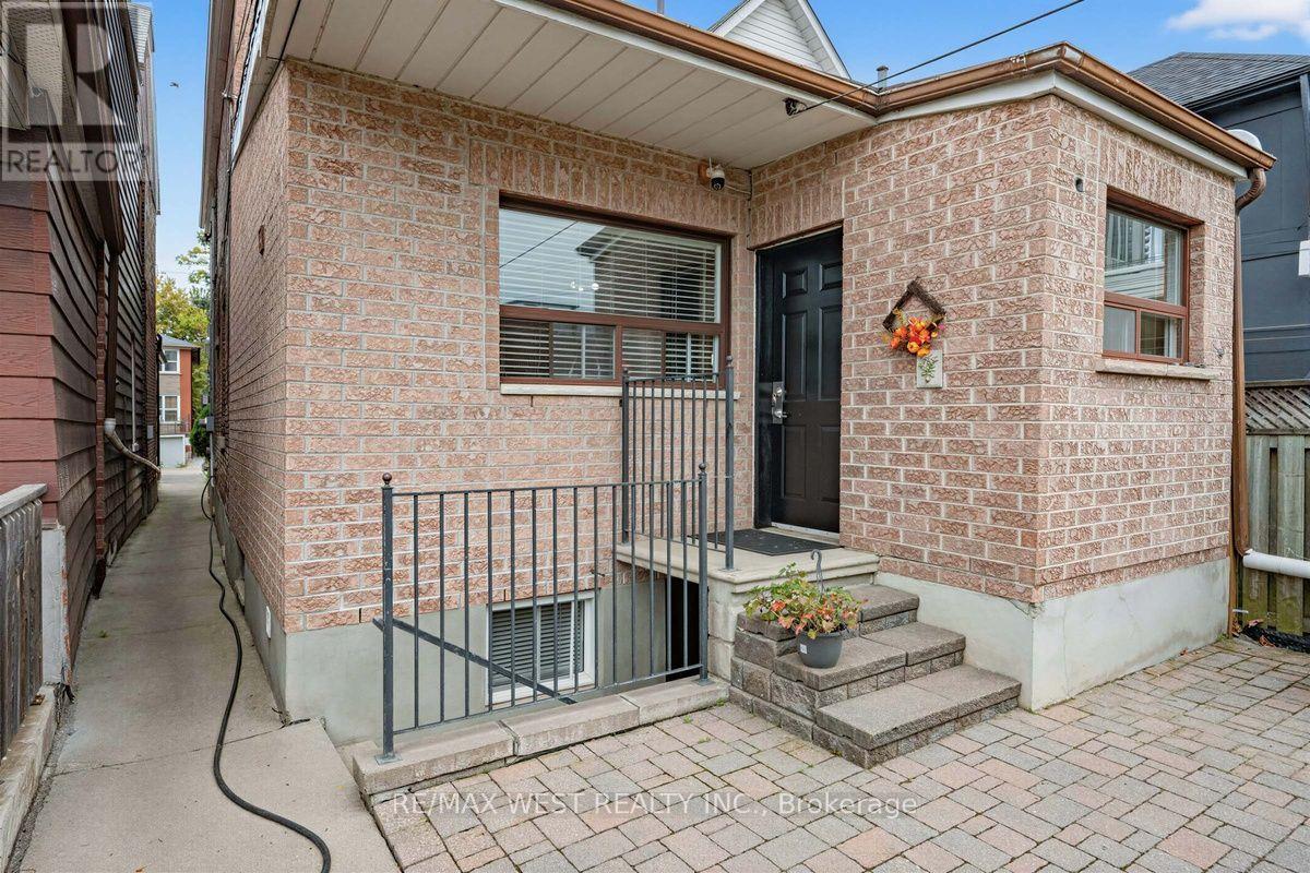 66 Bristol Avenue, Toronto, Ontario  M6H 3J9 - Photo 31 - W13857612
