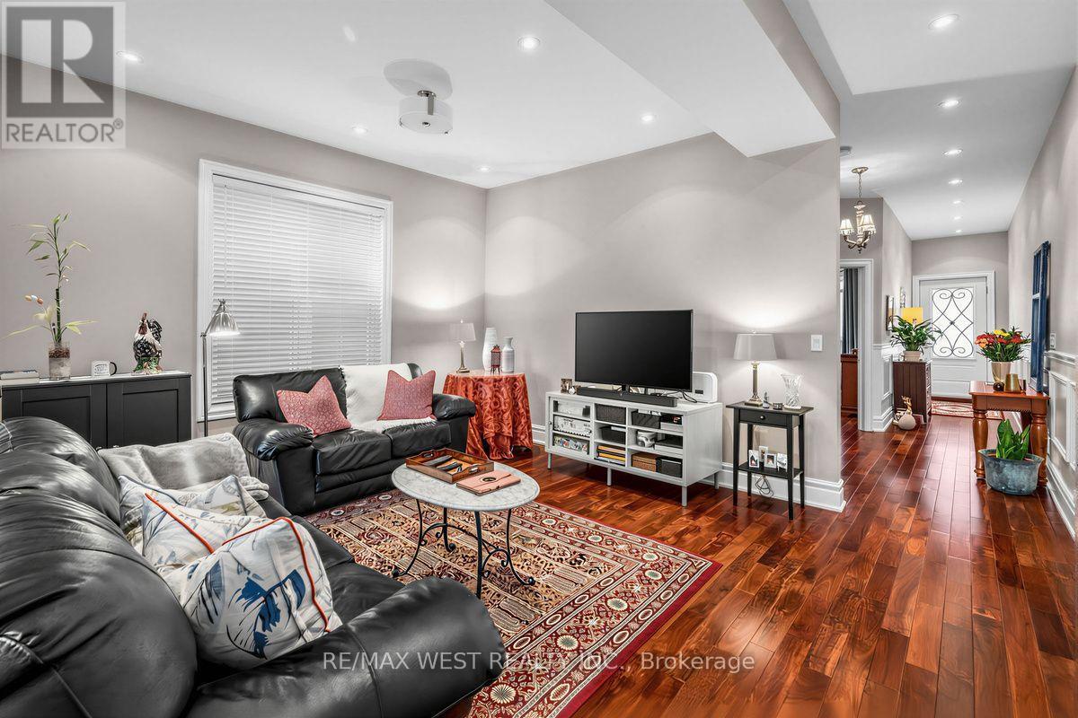 66 Bristol Avenue, Toronto, Ontario  M6H 3J9 - Photo 8 - W13857612