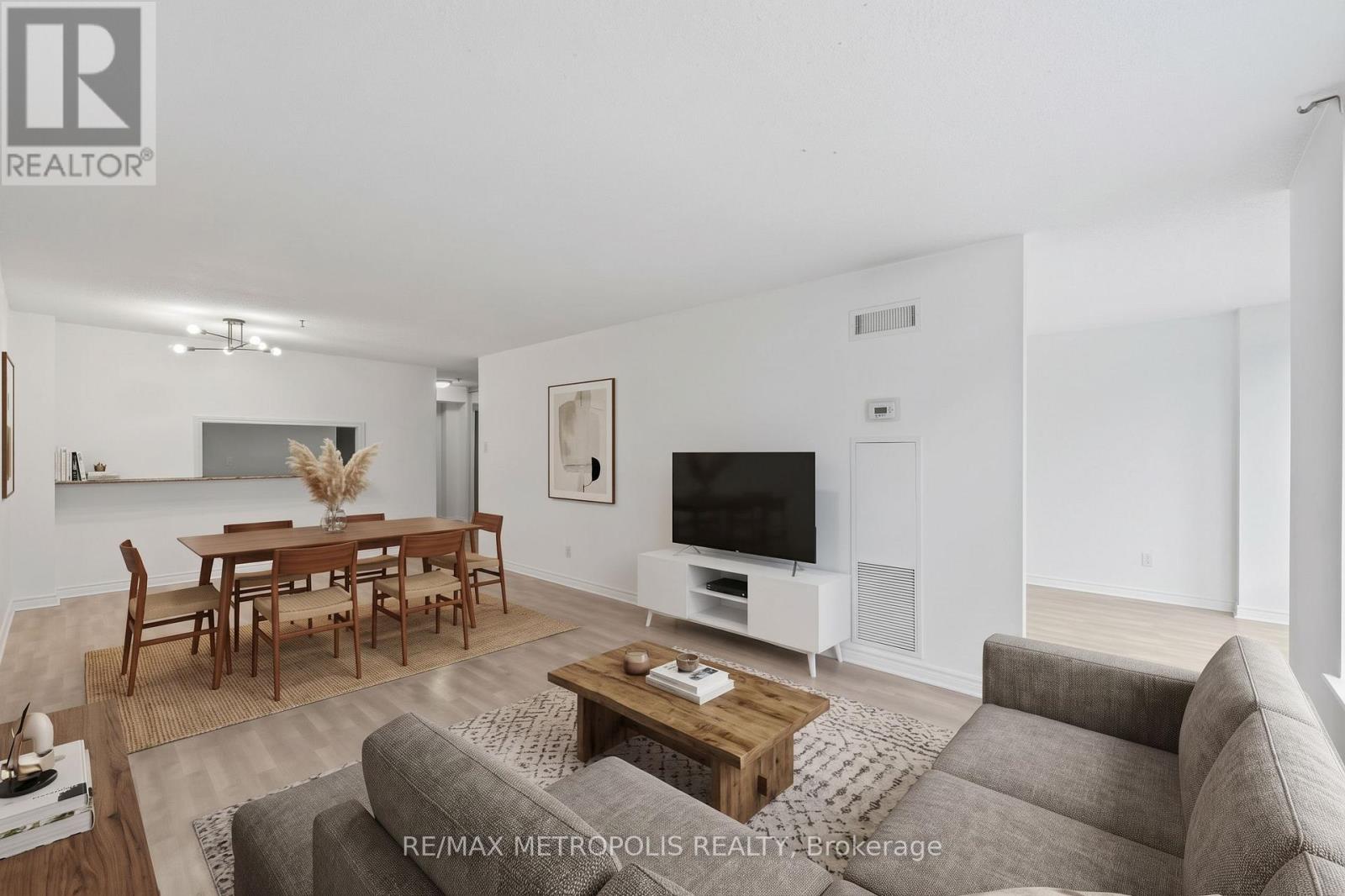 409 - 1485 Lakeshore Road E, Mississauga, Ontario  L5E 3G2 - Photo 2 - W13857674