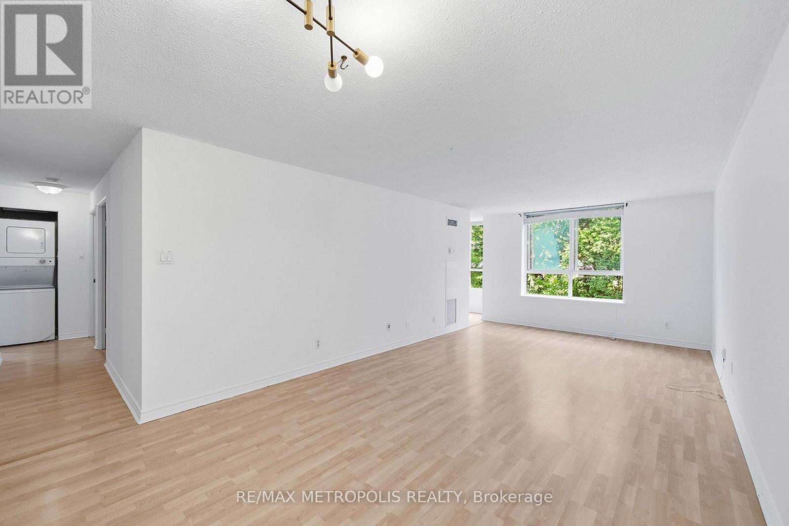 409 - 1485 Lakeshore Road E, Mississauga, Ontario  L5E 3G2 - Photo 5 - W13857674