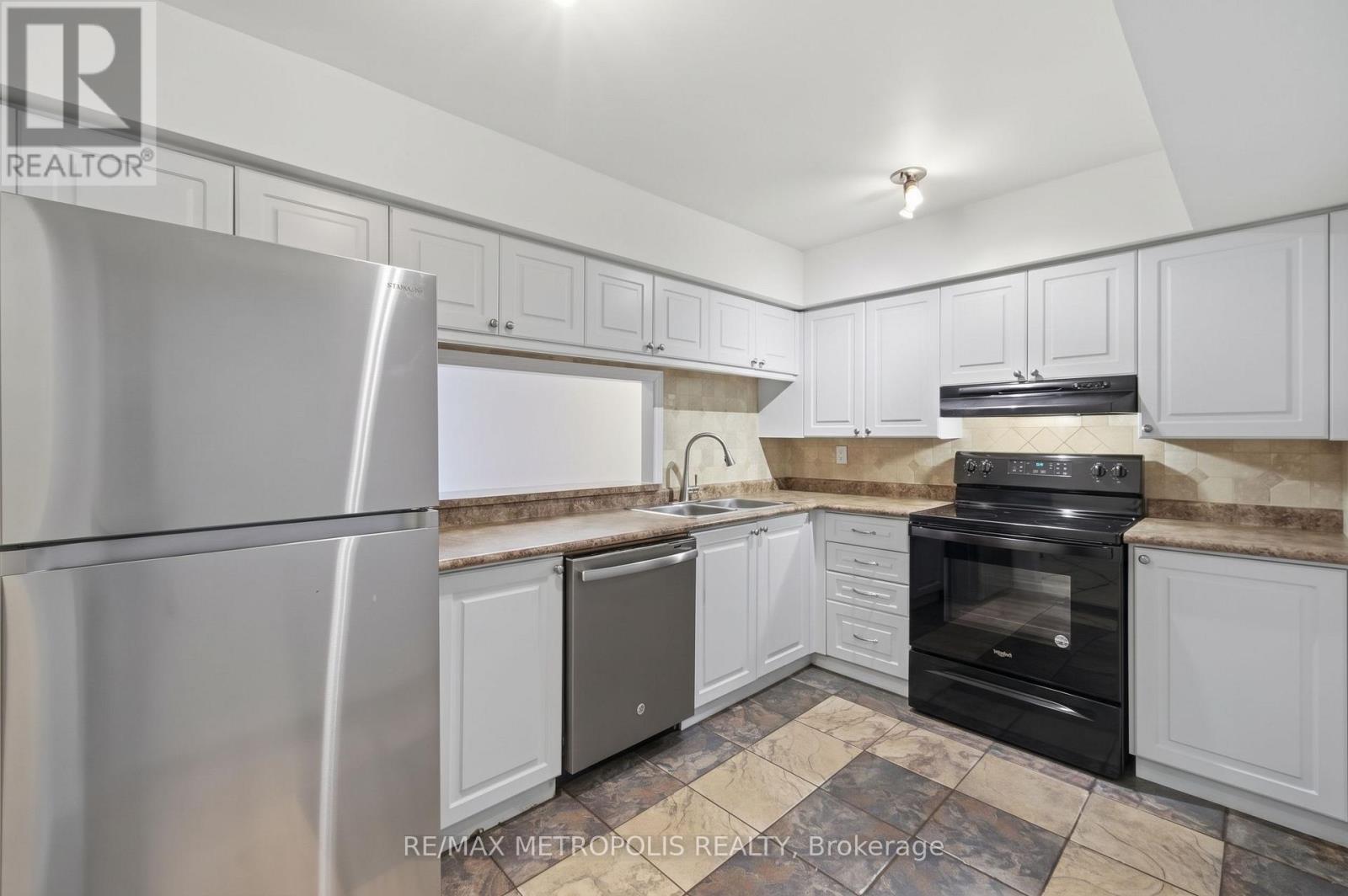 409 - 1485 Lakeshore Road E, Mississauga, Ontario  L5E 3G2 - Photo 6 - W13857674