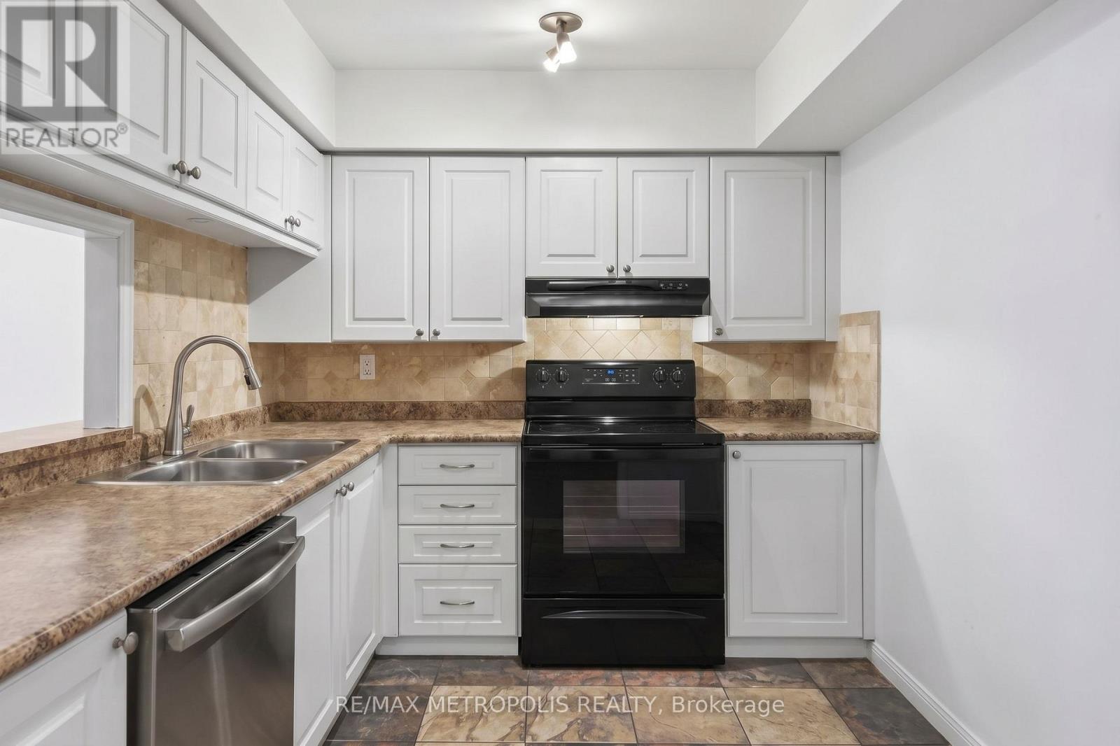409 - 1485 Lakeshore Road E, Mississauga, Ontario  L5E 3G2 - Photo 7 - W13857674