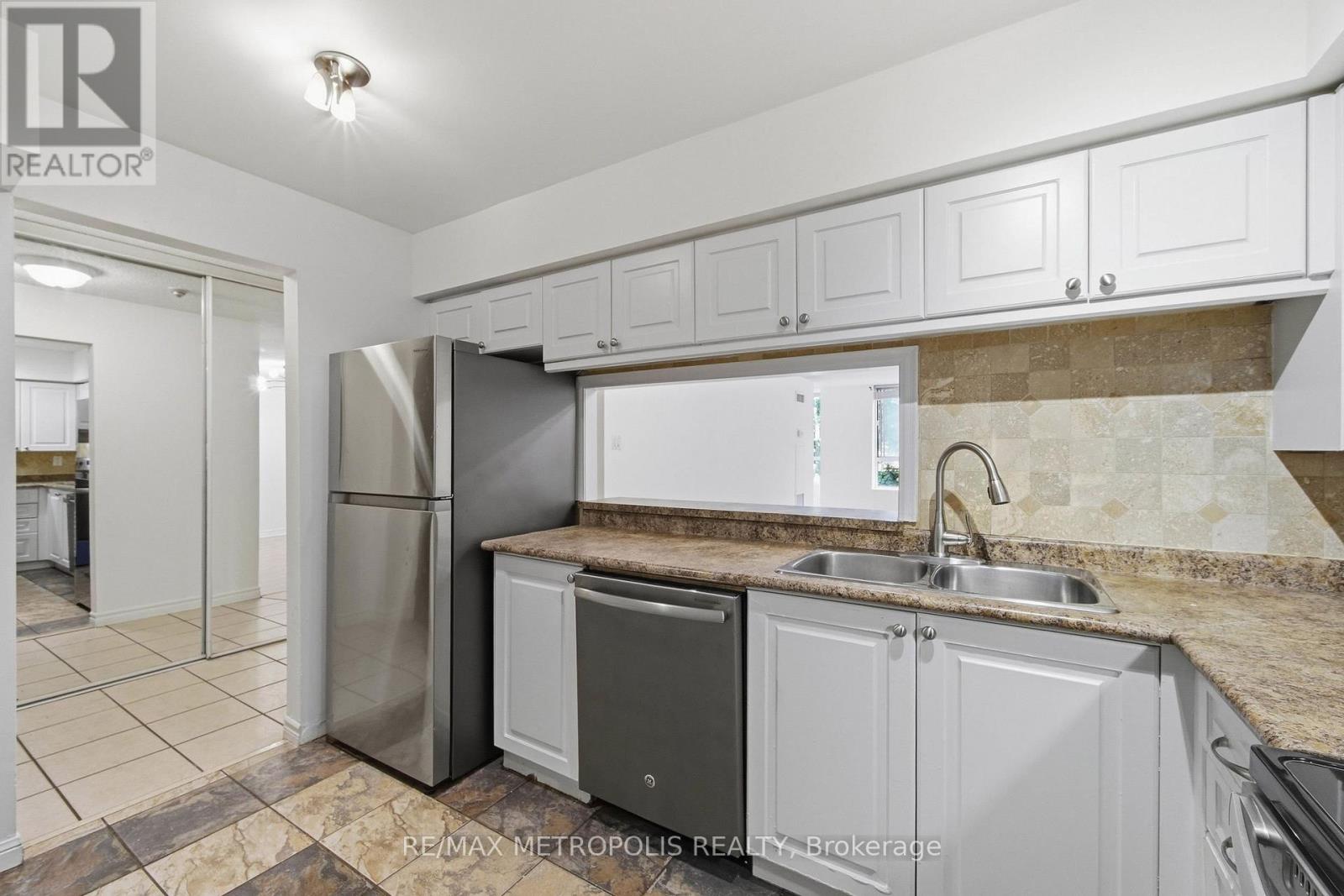 409 - 1485 Lakeshore Road E, Mississauga, Ontario  L5E 3G2 - Photo 8 - W13857674