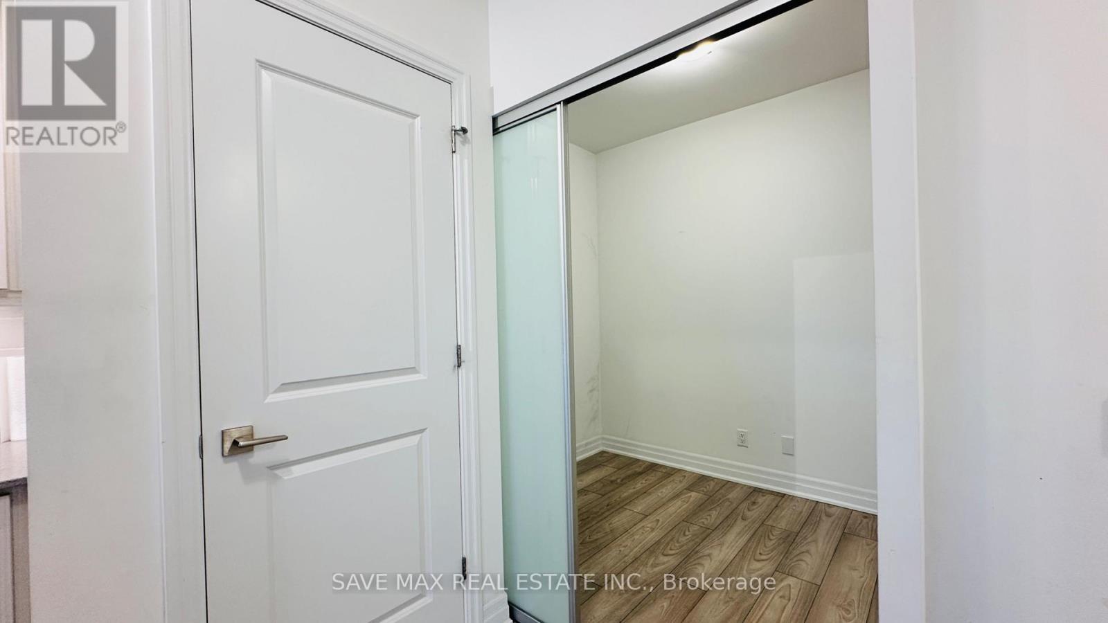 1905 - 36 Elm Drive W, Mississauga, Ontario  L5B 0N3 - Photo 27 - W13857676