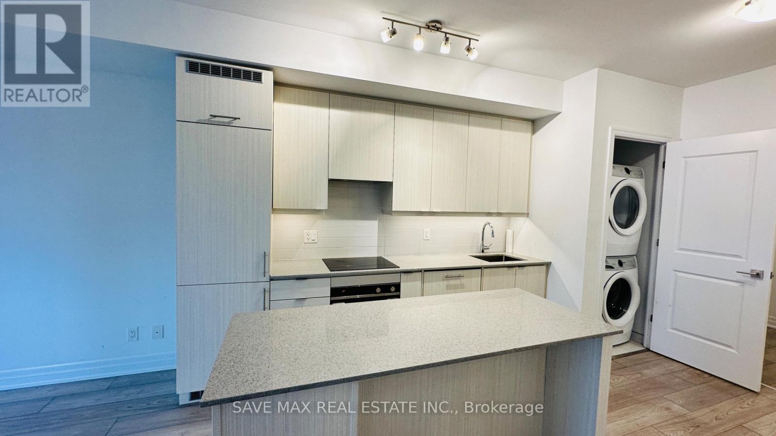1905 - 36 Elm Drive W, Mississauga, Ontario  L5B 0N3 - Photo 6 - W13857676