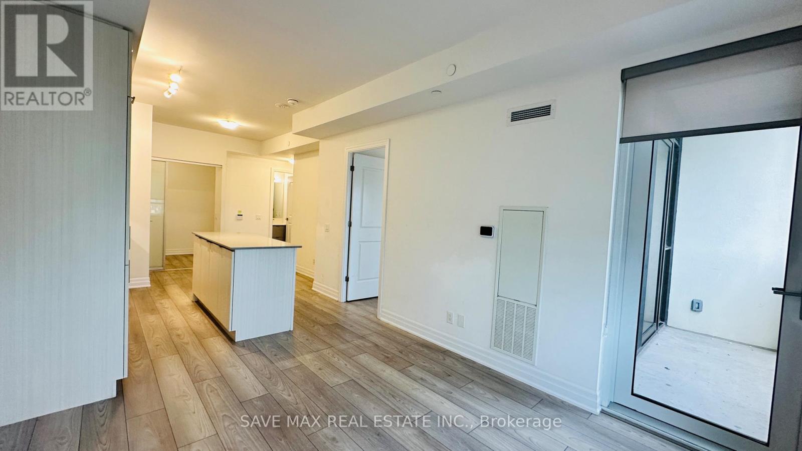 1905 - 36 Elm Drive W, Mississauga, Ontario  L5B 0N3 - Photo 7 - W13857676