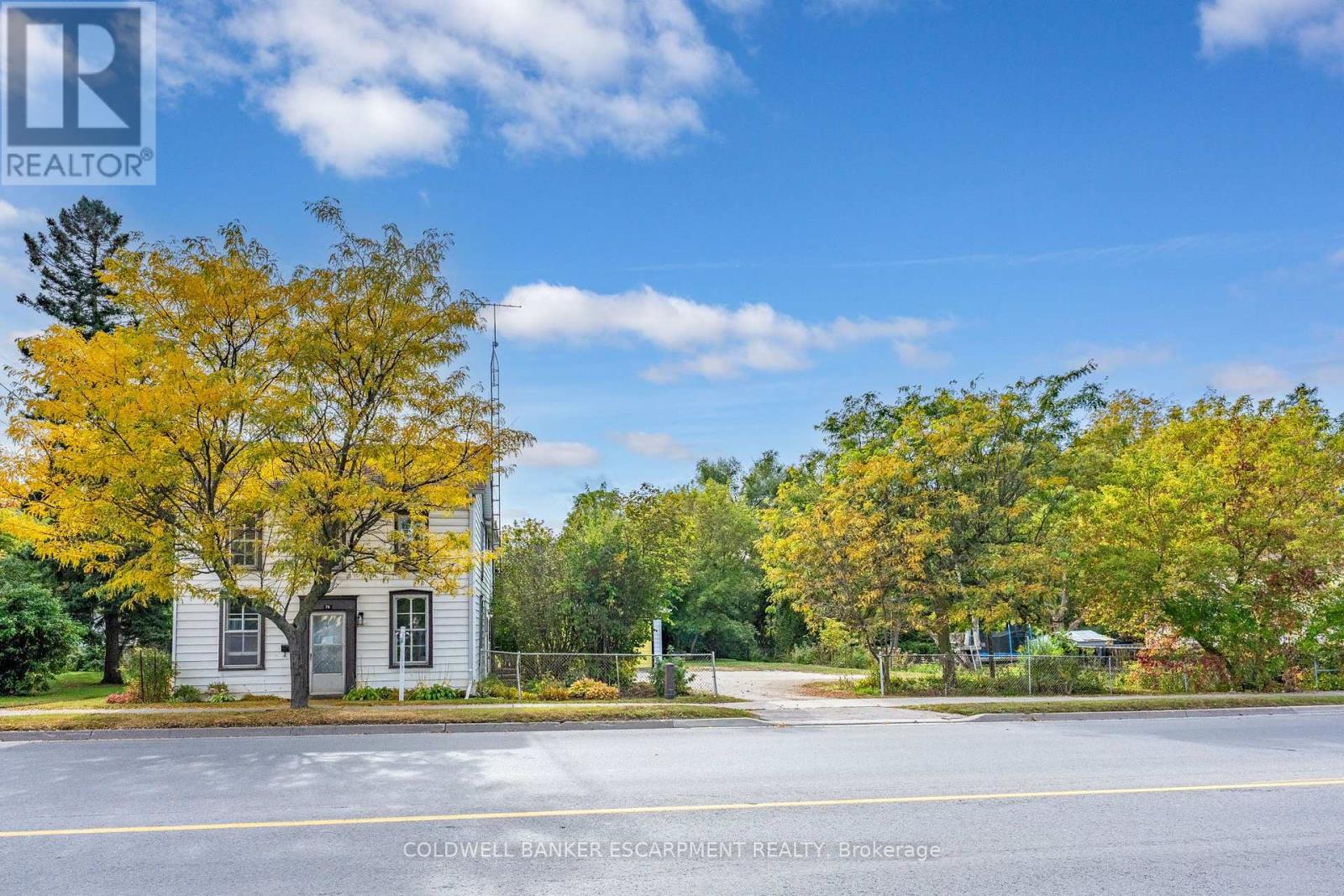 76 Main Street N, Halton Hills, Ontario  L7J 1W2 - Photo 2 - W13857688