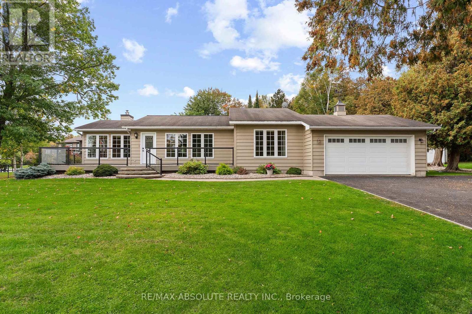 71 Toner Road, Mcnab/braeside, Ontario K0A 1G0 - Photo 2 - X13857730