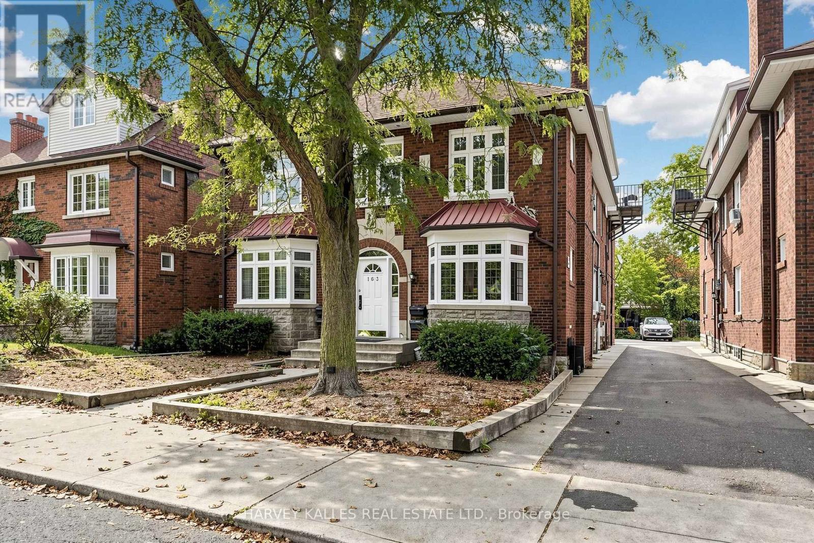 South 2nd - 163 Highbourne Road, Toronto, Ontario  M5P 2J8 - Photo 2 - C13857746